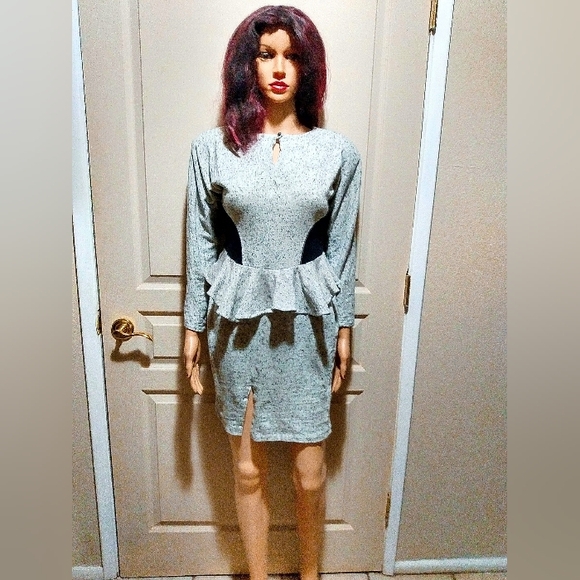2 Chic Dresses & Skirts - Vintage 80's Peplum Dress.